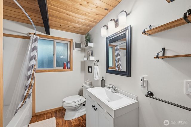 7125 Cougar Gap, Deming, WA 98244
