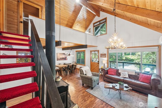 7125 Cougar Gap, Deming, WA 98244
