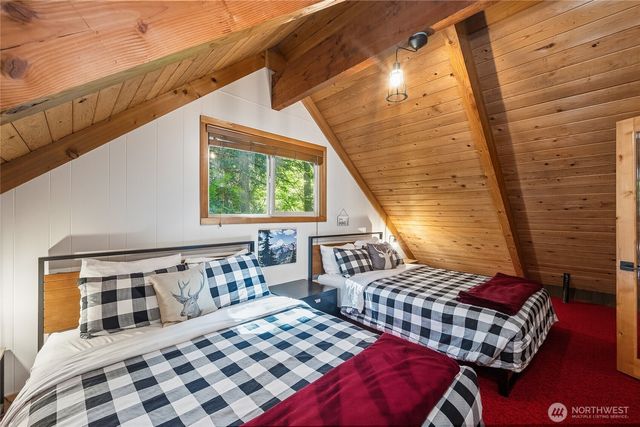 7125 Cougar Gap, Deming, WA 98244