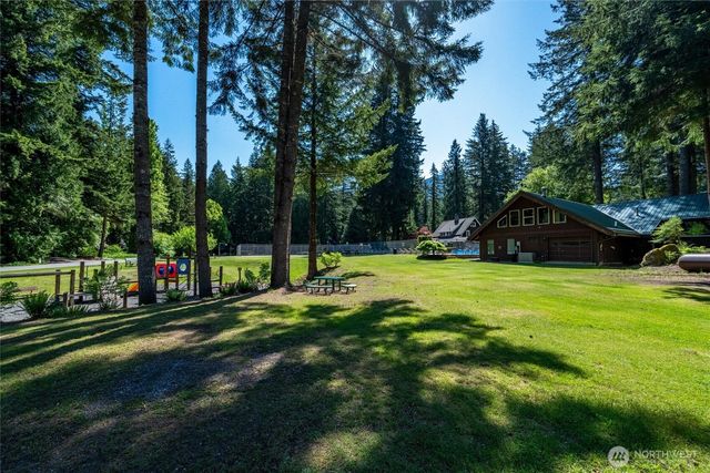 7125 Cougar Gap, Deming, WA 98244