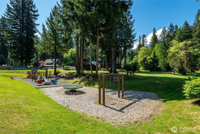 7125 Cougar Gap, Deming, WA 98244