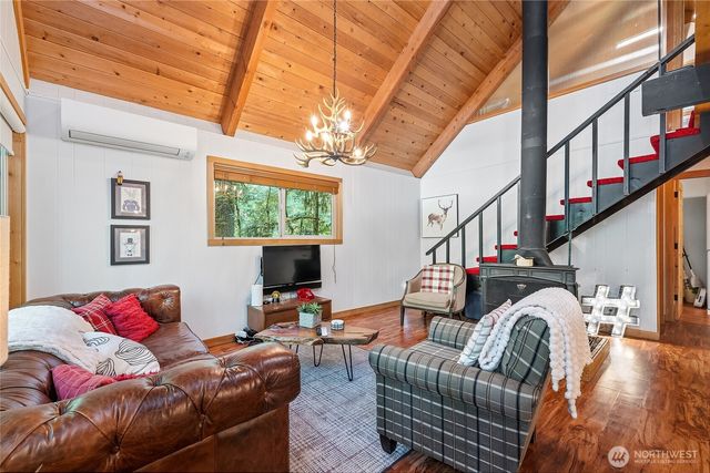 7125 Cougar Gap, Deming, WA 98244
