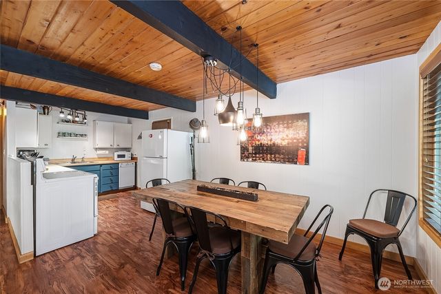 7125 Cougar Gap, Deming, WA 98244