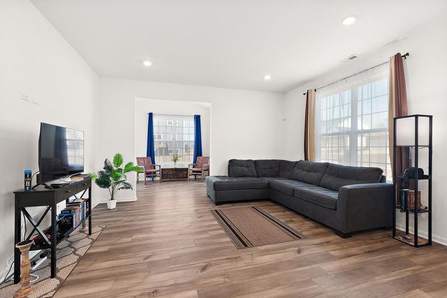 6042 E 116th Avenue, Crown Point, IN 46307