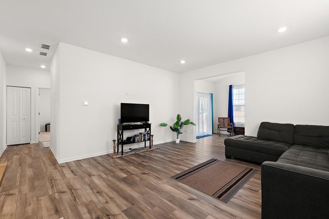 6042 E 116th Avenue, Crown Point, IN 46307