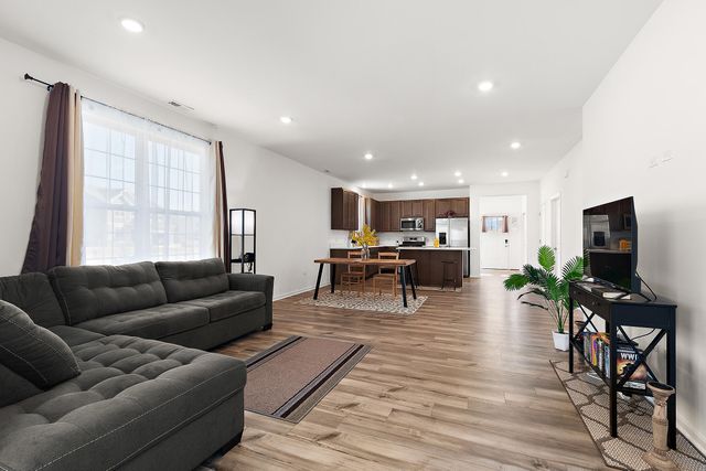 6042 E 116th Avenue, Crown Point, IN 46307