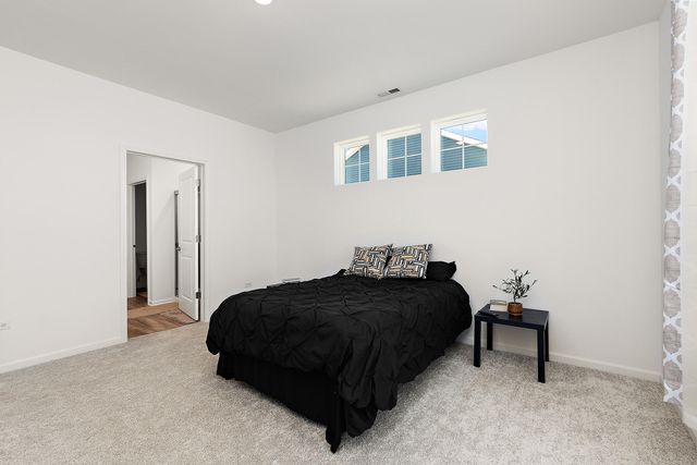 6042 E 116th Avenue, Crown Point, IN 46307