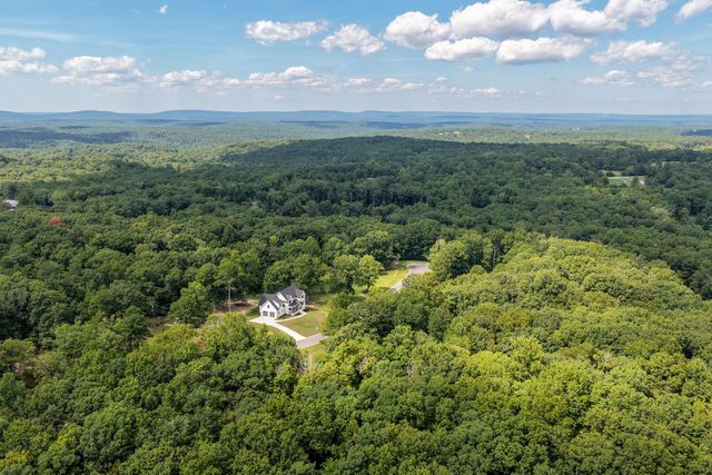 1817 Sawyer Farms Lane, Signal Mountain, TN 37377