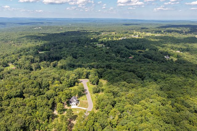 1817 Sawyer Farms Lane, Signal Mountain, TN 37377