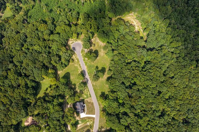 1817 Sawyer Farms Lane, Signal Mountain, TN 37377