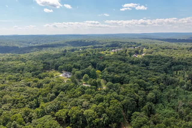 1817 Sawyer Farms Lane, Signal Mountain, TN 37377