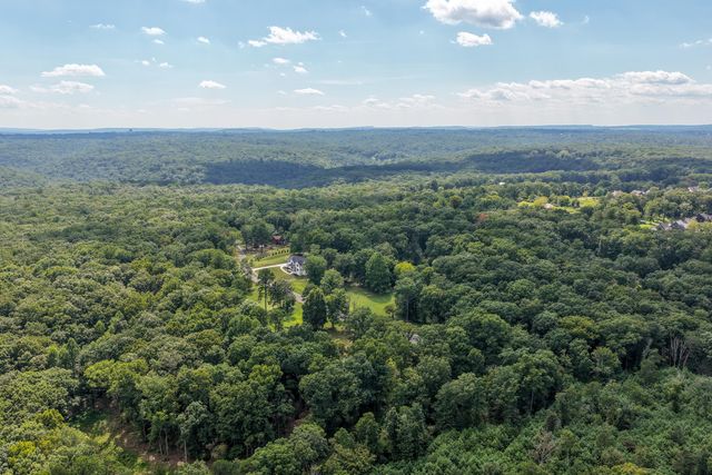 1817 Sawyer Farms Lane, Signal Mountain, TN 37377