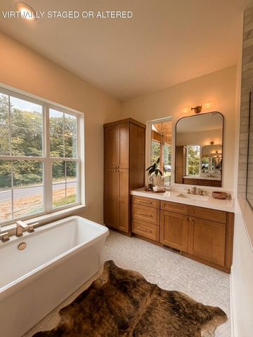 1817 Sawyer Farms Lane, Signal Mountain, TN 37377