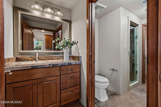 702 W Cresta Loma Drive, Tucson, AZ 85704