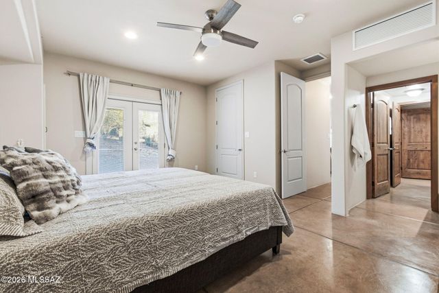 702 W Cresta Loma Drive, Tucson, AZ 85704