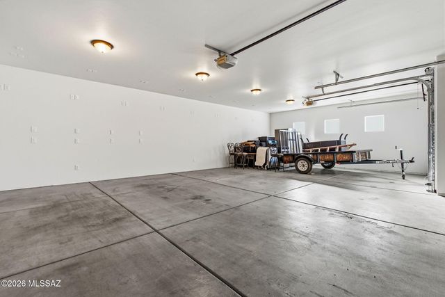 702 W Cresta Loma Drive, Tucson, AZ 85704
