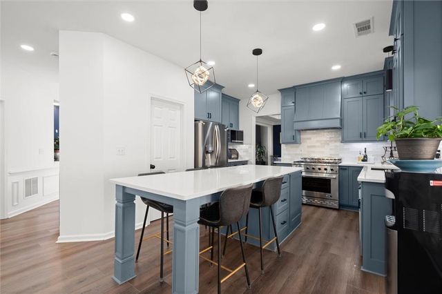 1012 Blankets Creek Drive, Canton, GA 30114