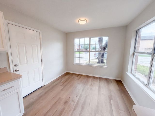 2026 Cardinal Lane, Lewisville, TX 75077