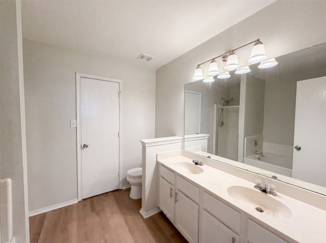 2026 Cardinal Lane, Lewisville, TX 75077