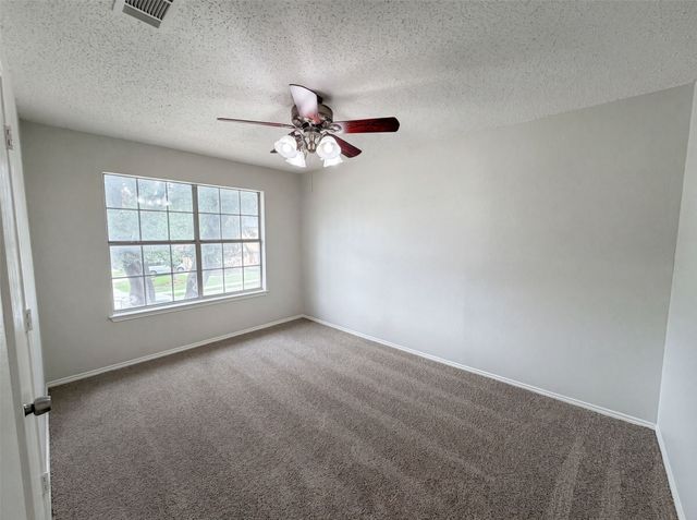 2026 Cardinal Lane, Lewisville, TX 75077