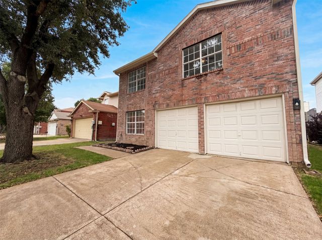 2026 Cardinal Lane, Lewisville, TX 75077