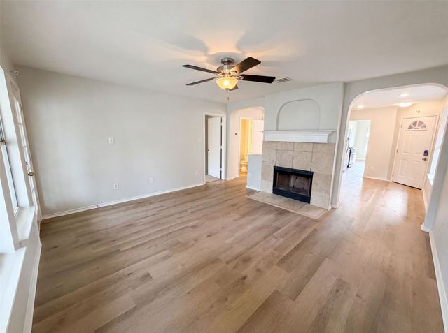 2026 Cardinal Lane, Lewisville, TX 75077