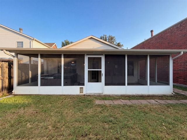 2026 Cardinal Lane, Lewisville, TX 75077