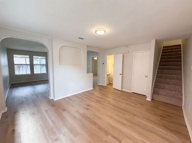 2026 Cardinal Lane, Lewisville, TX 75077