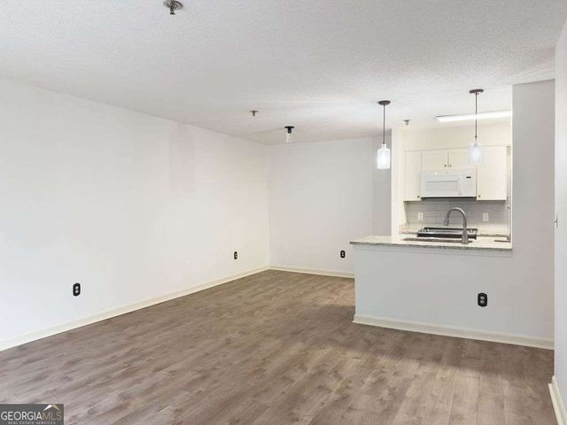 300 Johnson Ferry Road NE A305, Atlanta, GA 30328