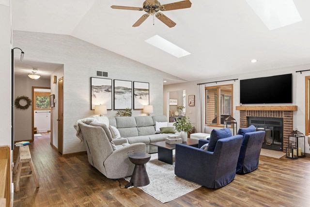 718 Arbor Vitae Place, Verona, WI 53593