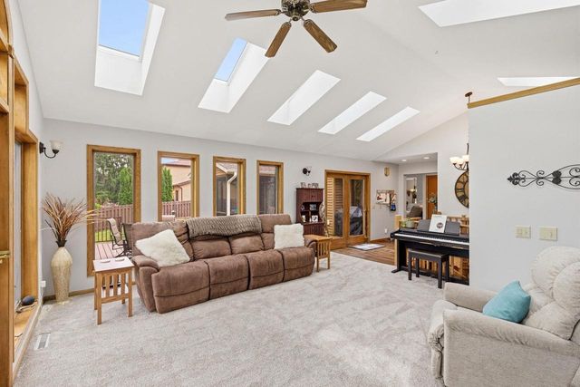 718 Arbor Vitae Place, Verona, WI 53593