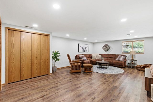 718 Arbor Vitae Place, Verona, WI 53593