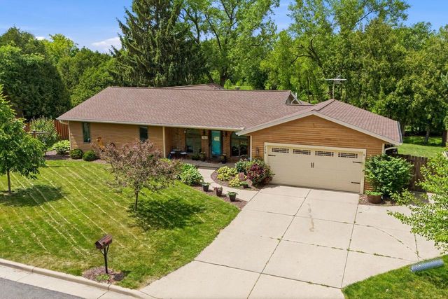 718 Arbor Vitae Place, Verona, WI 53593