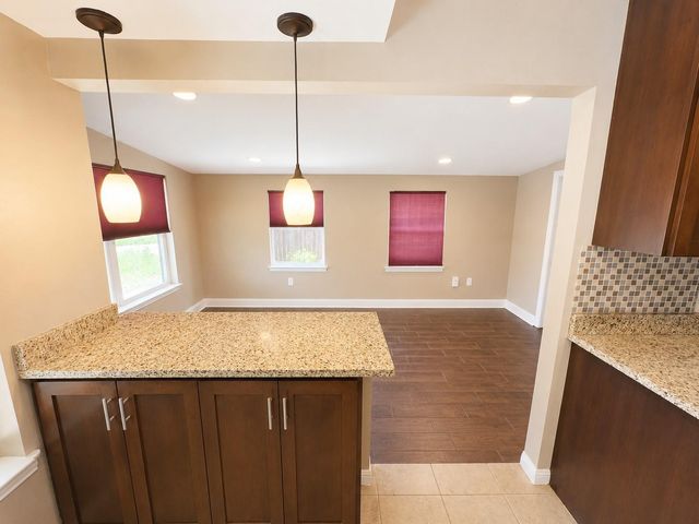 5410 Downs DR, Austin, TX 78721