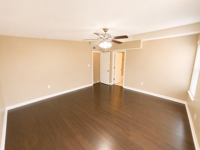 5410 Downs DR, Austin, TX 78721