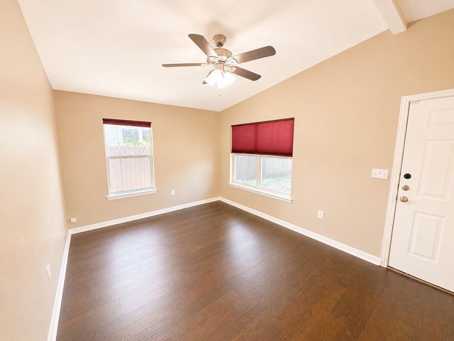 5410 Downs DR, Austin, TX 78721