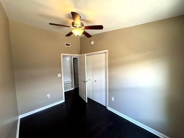 5410 Downs DR, Austin, TX 78721