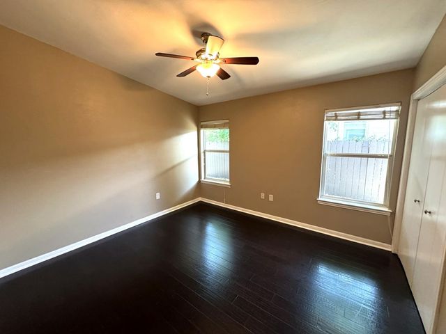 5410 Downs DR, Austin, TX 78721