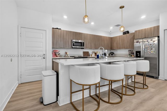 4915 NW 83rd Path 4915, Doral, FL 33166