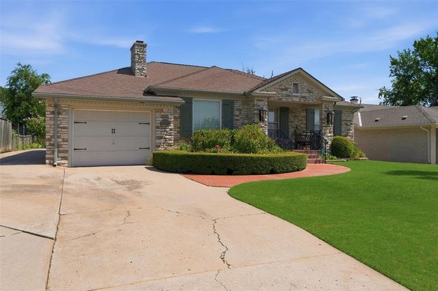 1205 Marlboro Lane, Nichols Hills, OK 73116