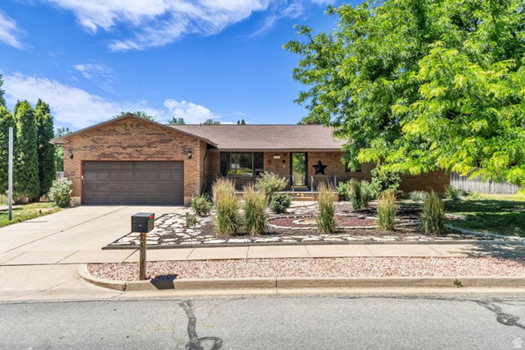 2339 N JONI DR, Layton, UT 84040