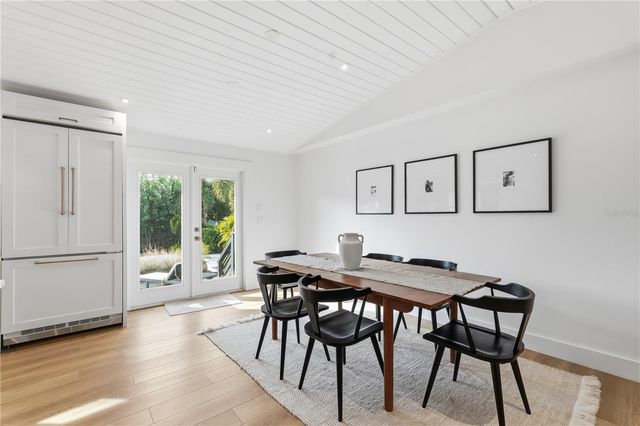 5510 VENETIAN BOULEVARD NE, St Petersburg, FL 33703