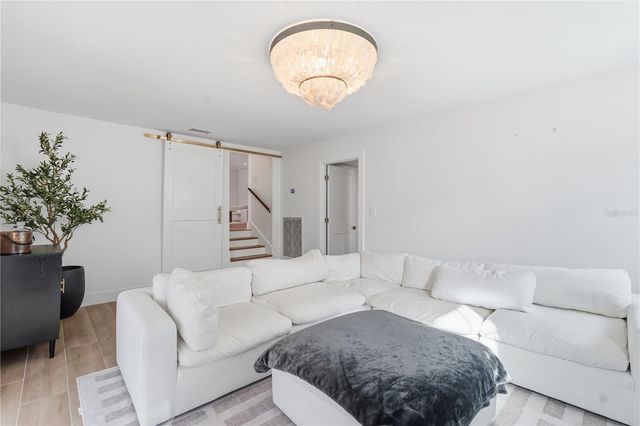 5510 VENETIAN BOULEVARD NE, St Petersburg, FL 33703