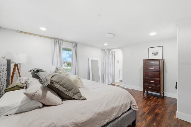 5510 VENETIAN BOULEVARD NE, St Petersburg, FL 33703