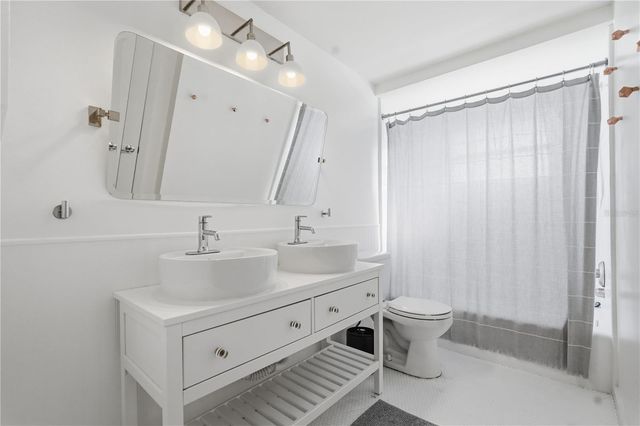 5510 VENETIAN BOULEVARD NE, St Petersburg, FL 33703