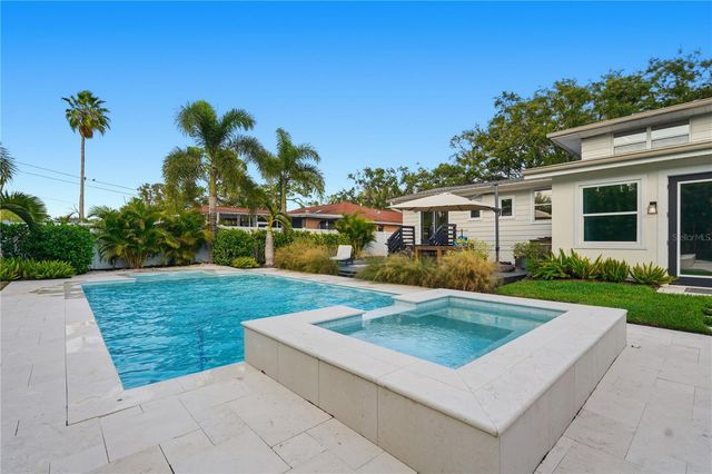 5510 VENETIAN BOULEVARD NE, St Petersburg, FL 33703