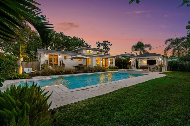 5510 VENETIAN BOULEVARD NE, St Petersburg, FL 33703