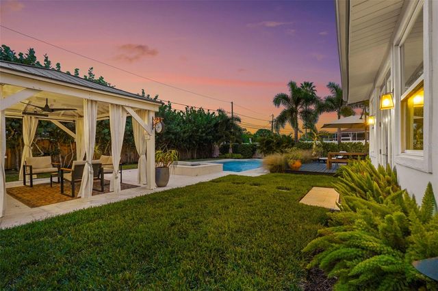 5510 VENETIAN BOULEVARD NE, St Petersburg, FL 33703