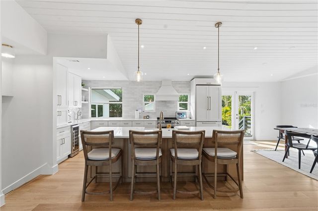 5510 VENETIAN BOULEVARD NE, St Petersburg, FL 33703