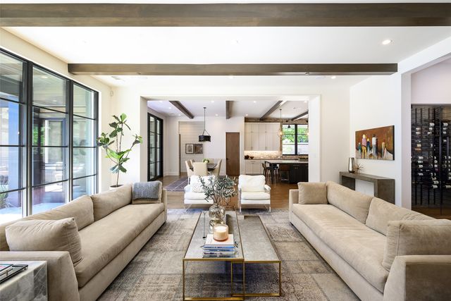 11546 W Ricks Circle, Dallas, TX 75230